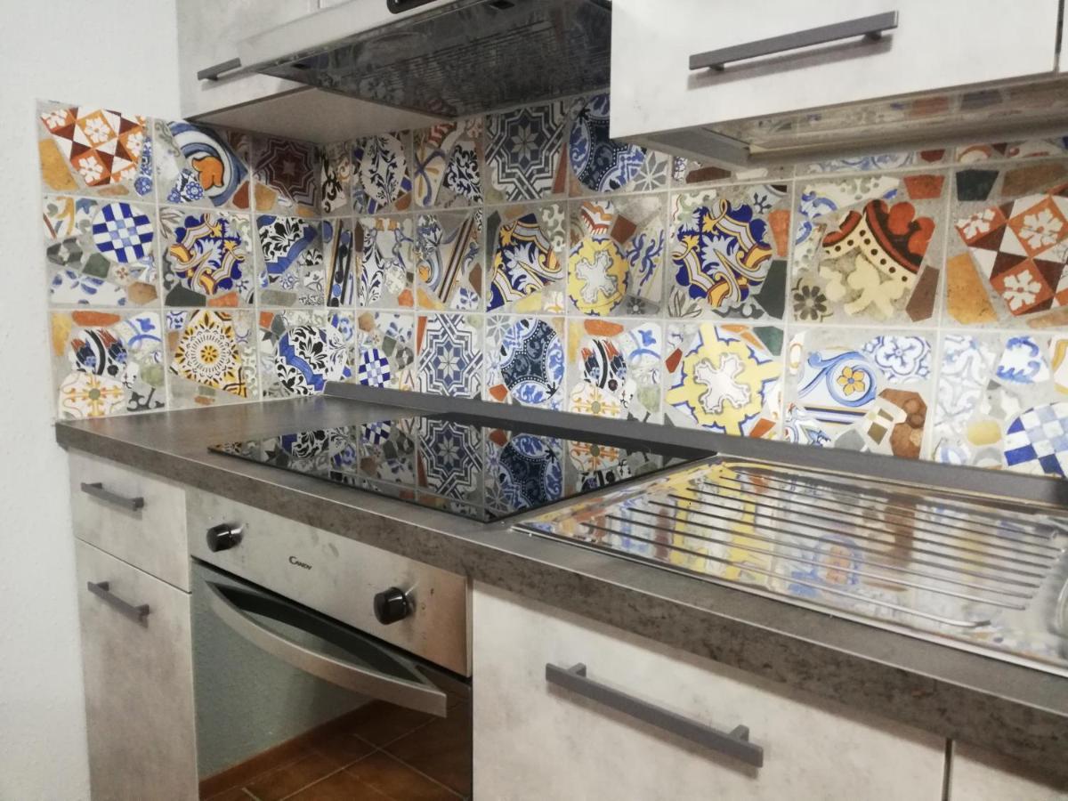 La Taverna Appartamento Scala A Chiocciola 폴로니카 외부 사진